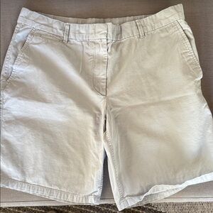 Gap boyfriend roll-up shorts size 10 light grey